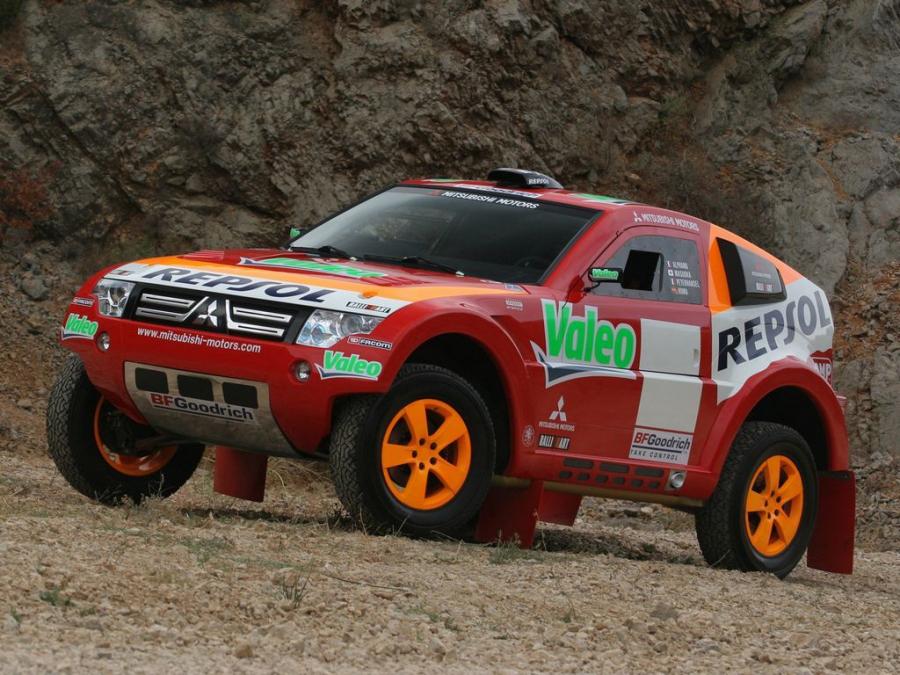  Mitsubishi Pajero Montero Evolution 2007 года  (фото 11 из 29)